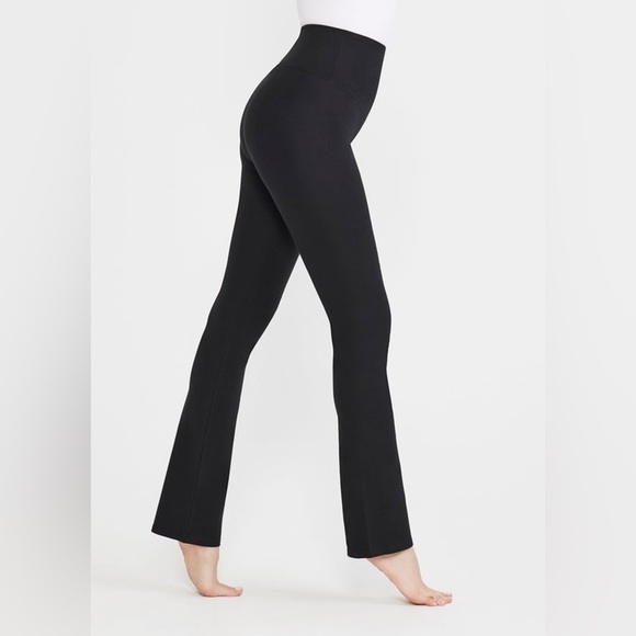 Yummie Bootcut Leggings Black Size Small NWT - Picture 1 of 15